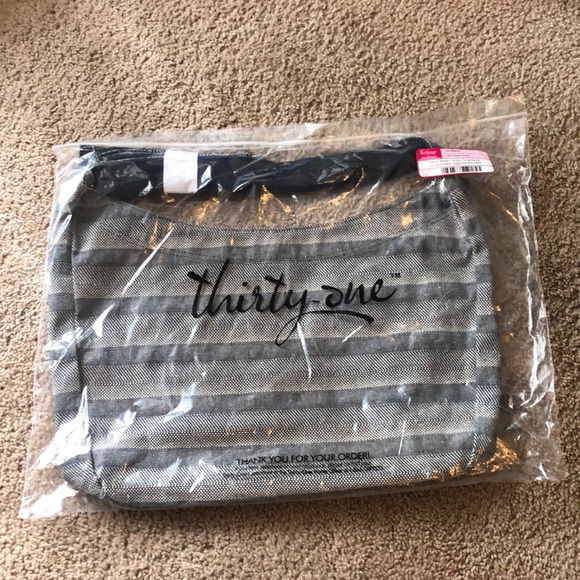 Retro hobo crossbody by thirty one - Picture 3 of 7